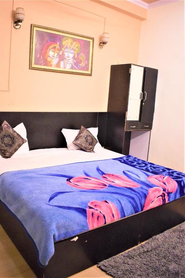 Ds Residency Varanasi-Prime Location-Parking ภายนอก รูปภาพ