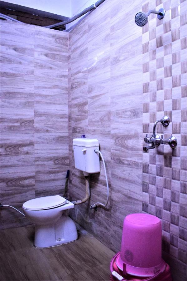 Ds Residency Varanasi-Prime Location-Parking ภายนอก รูปภาพ