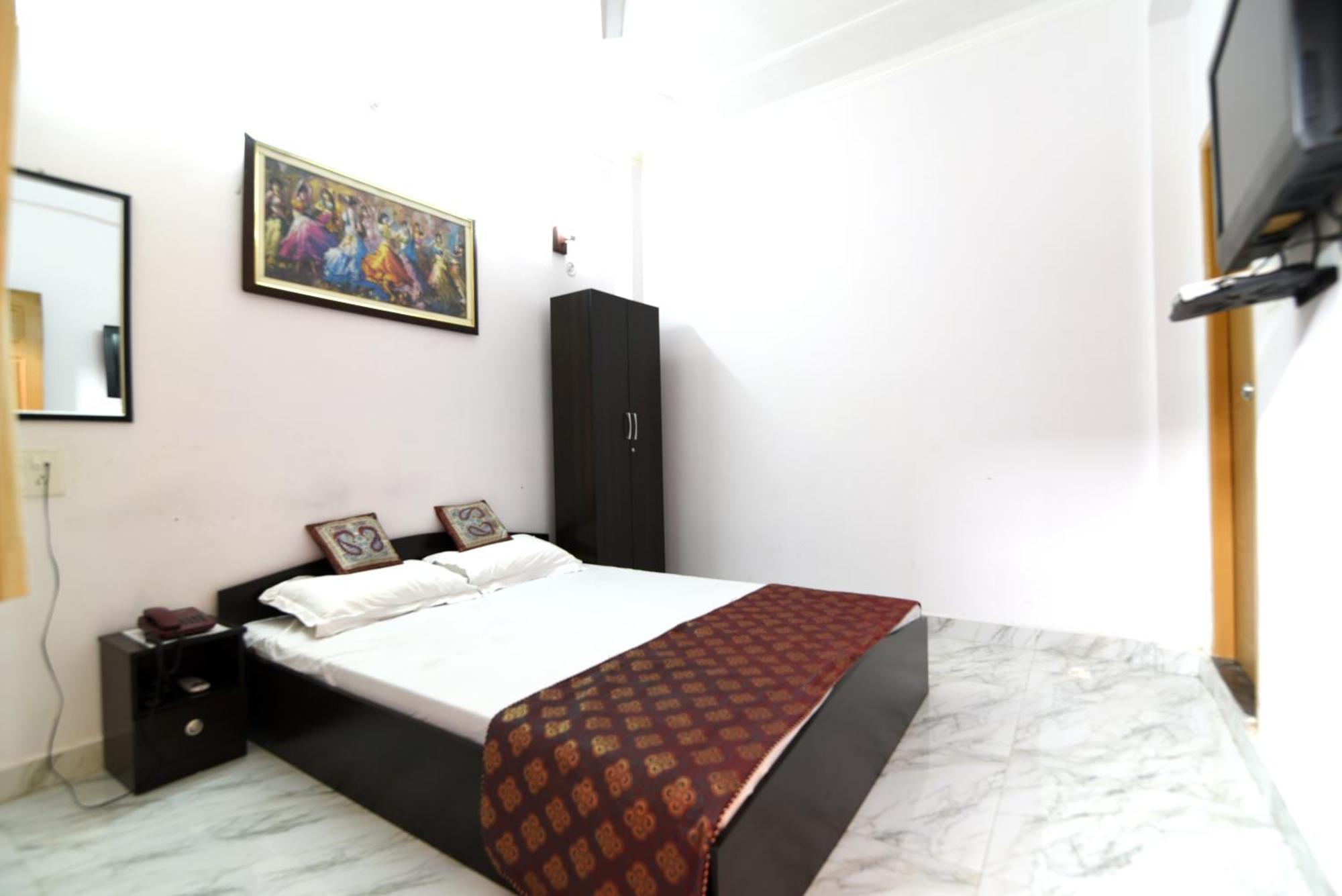Ds Residency Varanasi-Prime Location-Parking ภายนอก รูปภาพ